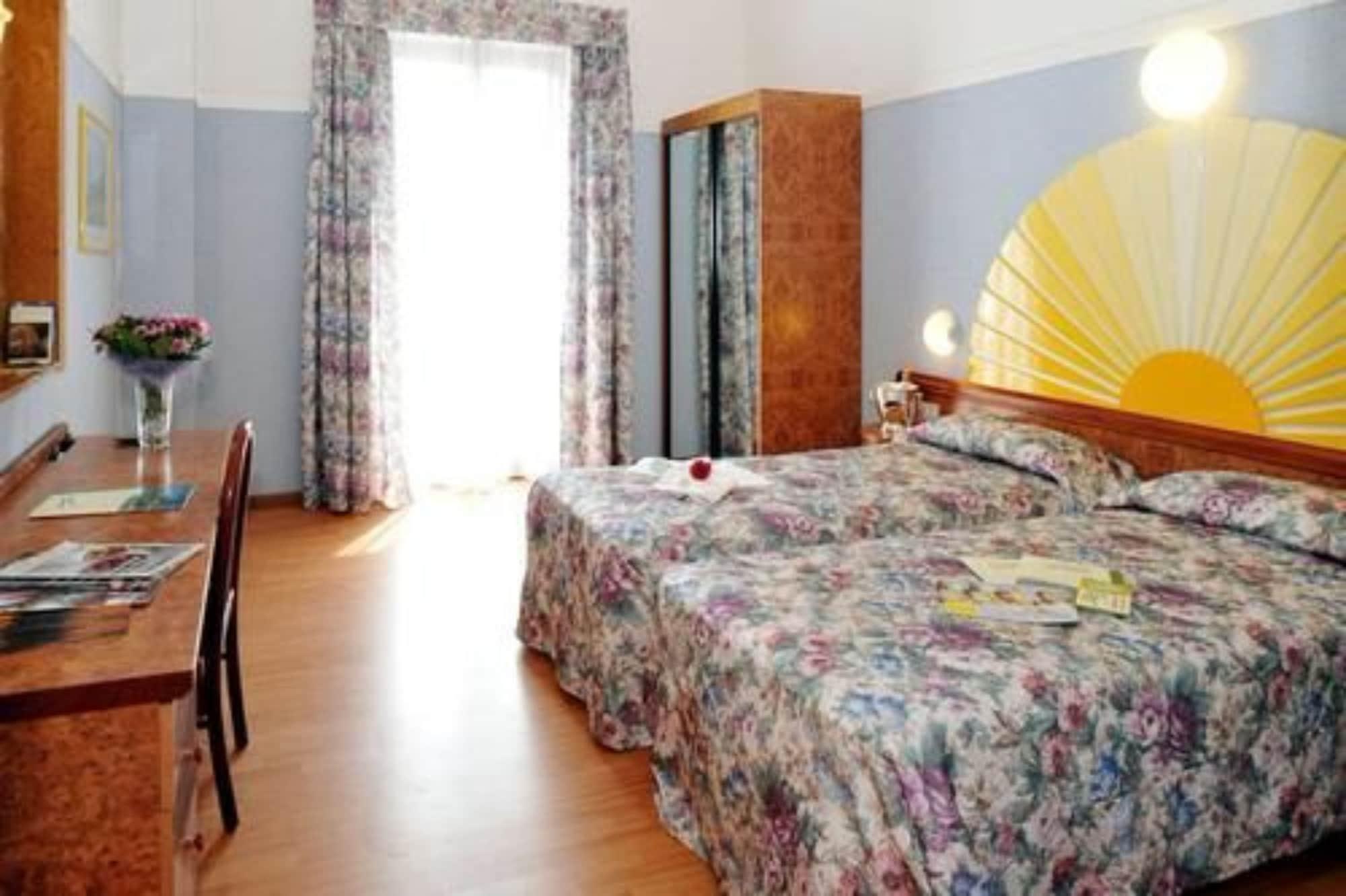 Park Hotel Jolanda San Zeno di Montagna Luaran gambar