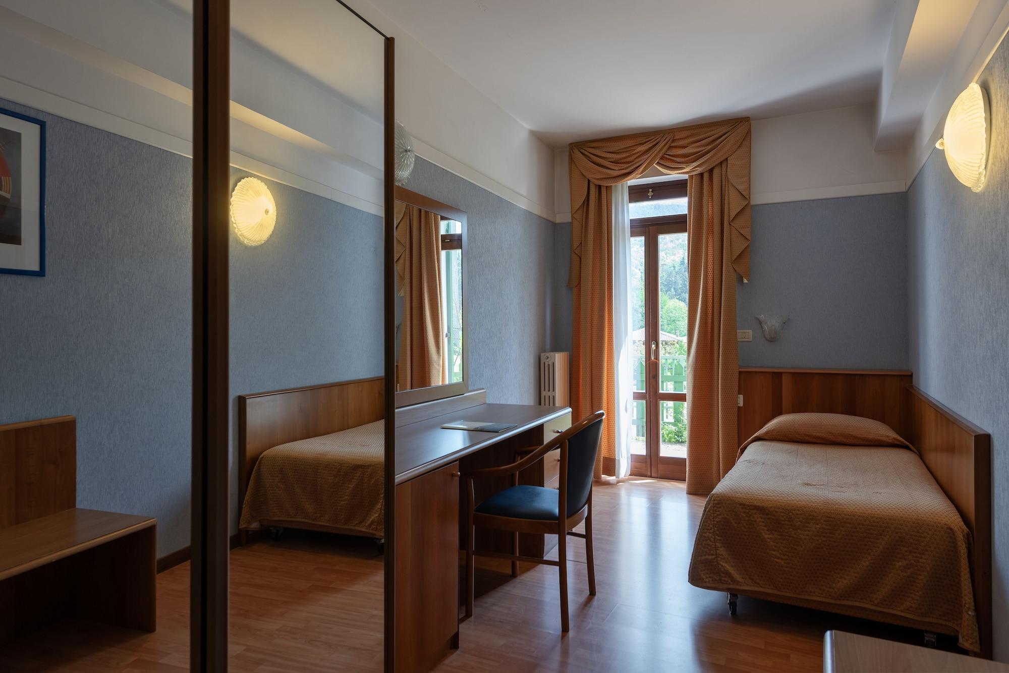 Park Hotel Jolanda San Zeno di Montagna Luaran gambar