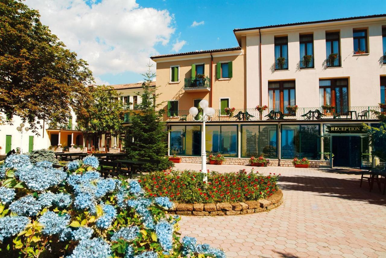 Park Hotel Jolanda San Zeno di Montagna Luaran gambar