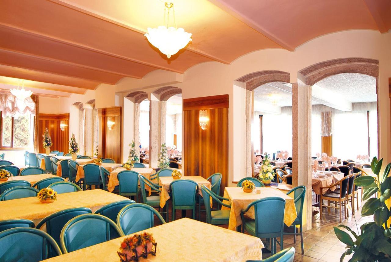 Park Hotel Jolanda San Zeno di Montagna Luaran gambar